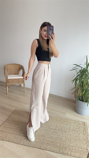 Paça Yırtmaçlı Bej Pantolon