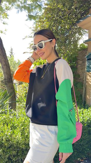 Siyah Kolları Renkli Sweatshirt