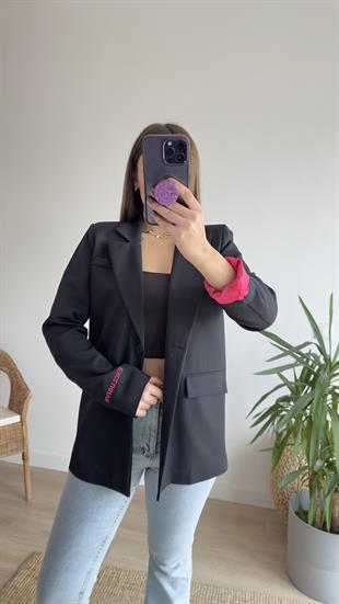 Ravi Pembe Yazı Detaylı Blazer Ceket