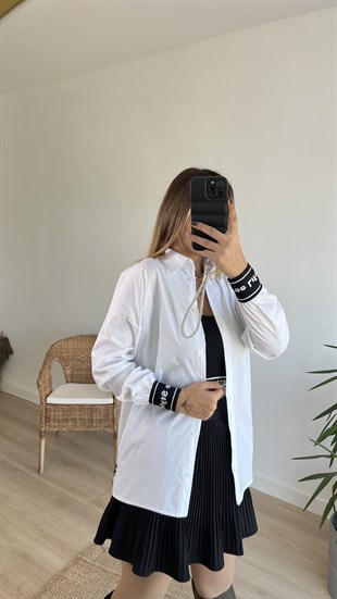  Lastik Yazı Detay Beyaz Gömlek