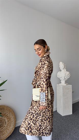 Etiket Detay Leopar Desenli Tasarım Trençkot