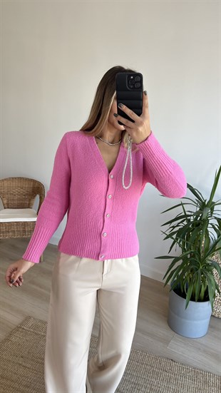 Taş Düğmeli Pembe Yumoş Hırka
