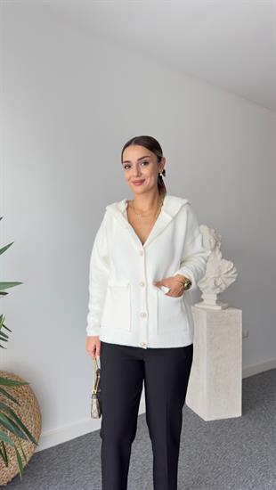 İnci Düğmeli Beyaz Sakallı Hırka
