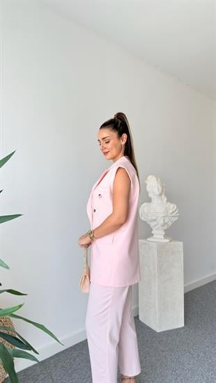 Ena Pembe Yelekli Takım 