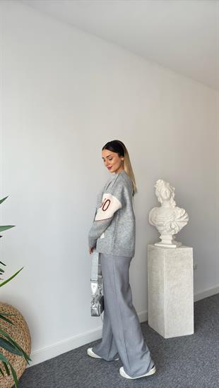 Joanin Yazı Detaylı Gri Triko Hırka
