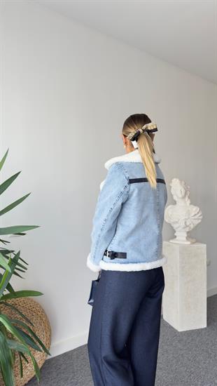 Beyaz Peluş Detaylı Jean Mont