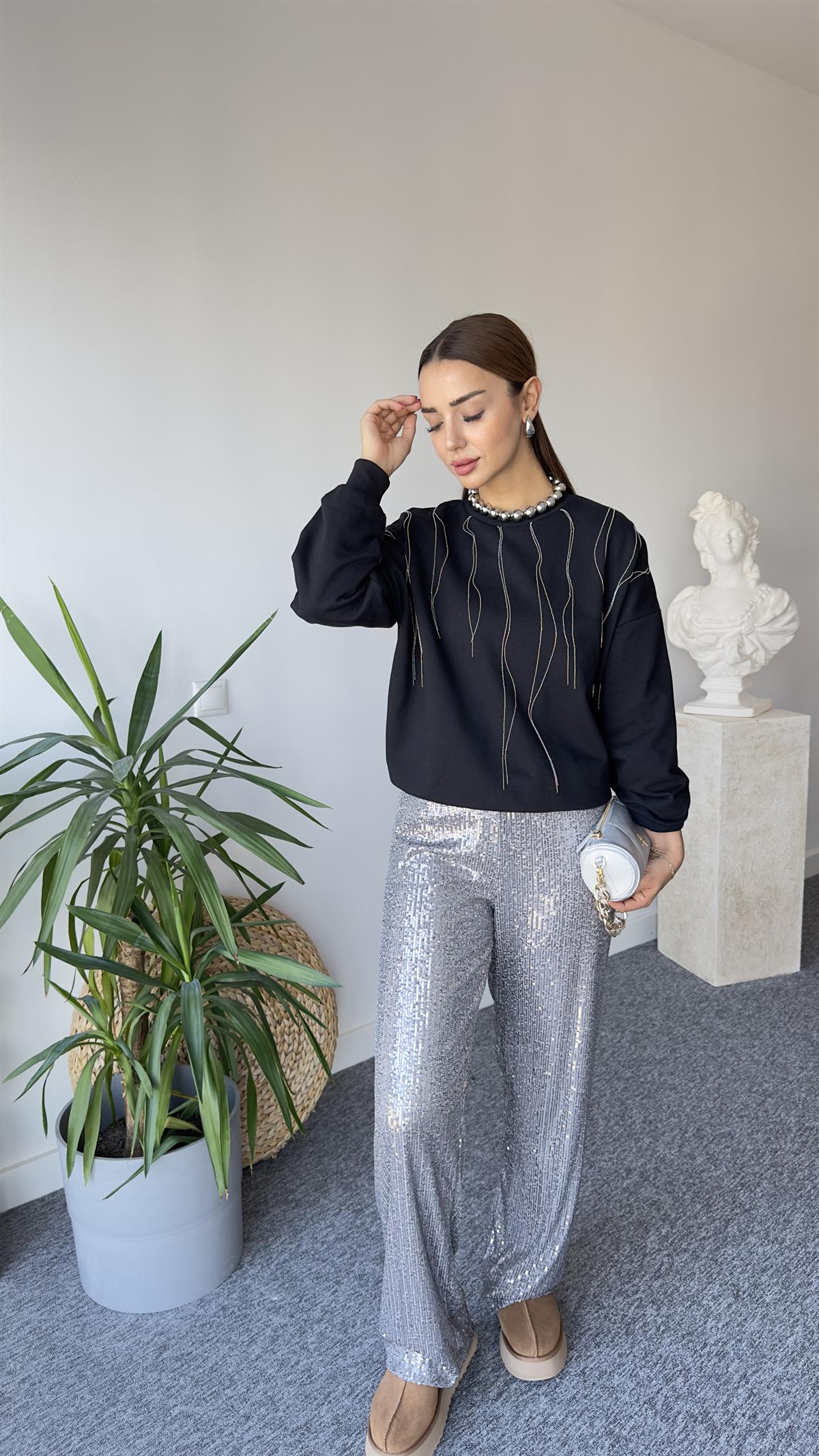 Ntwrk Model Zincir Detay Siyah Sweat