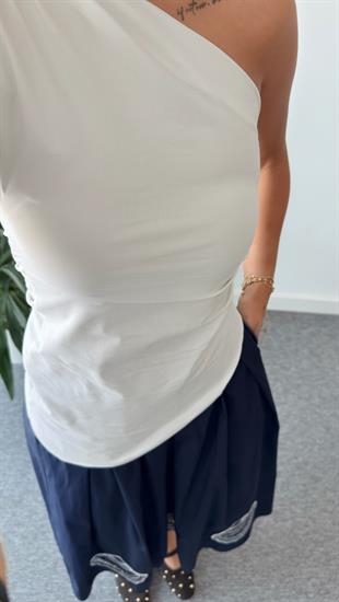 Beyaz Tek Omuz Asimetrik Poplin Bluz