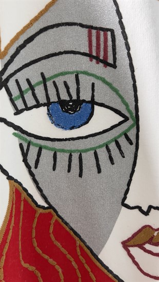 Renkli Yüz Baskı Beyaz Sweatshirt