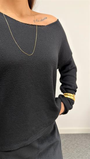 Siyah Geniş Yaka Triko Kazak