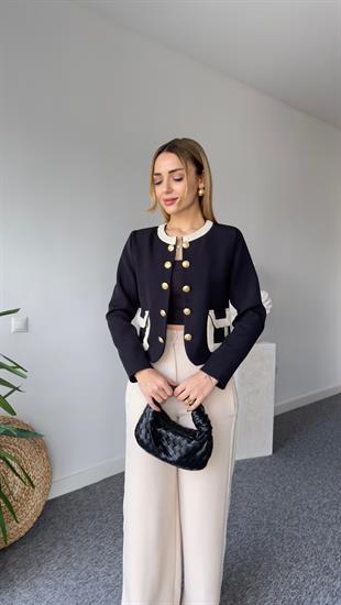 Nale Şerit Detaylı Siyah Ceket