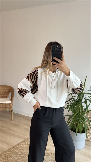 Kolları Zebra Detaylı Sweatshirt