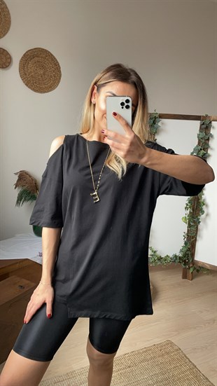 Omuzu Açık Siyah Tshirt