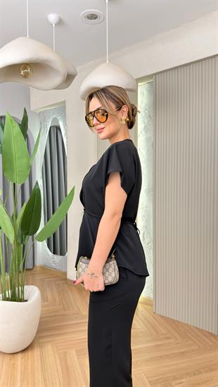 Siyah Beli Aksesuar Detaylı Takım