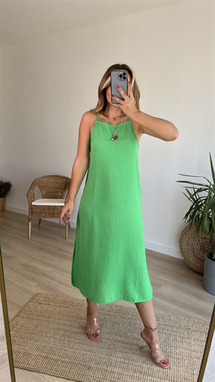 Yandan Yırtmaçlı Yeşil Askılı Elbise 