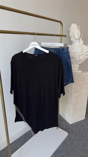 Zincir Detaylı Siyah Tshirt