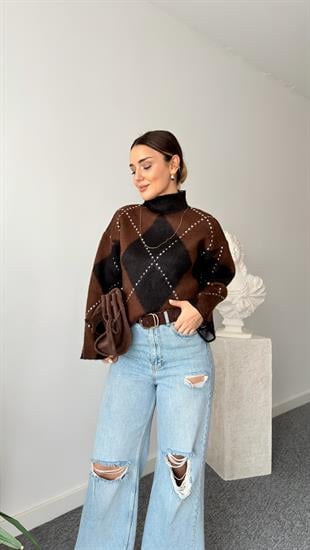 Kahve Renk Geçişli Baklava Desenli Kazak