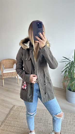 Nakış İşleme Detaylı Haki Mont