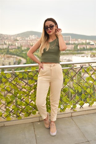 Paça Detaylı Bej Pantolon