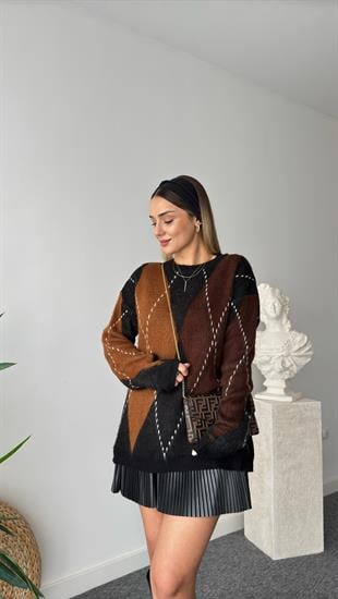 Kahve Siyah Baklava Desenli Kazak