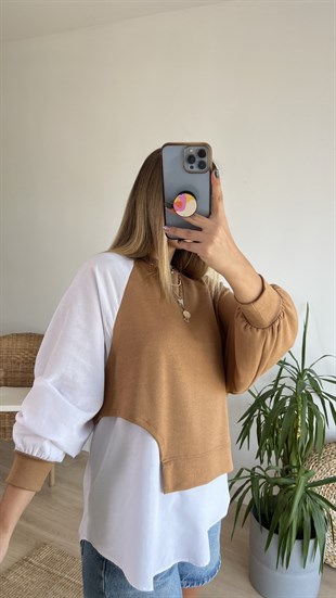 Beyaz Gömlek Detaylı Camel Triko