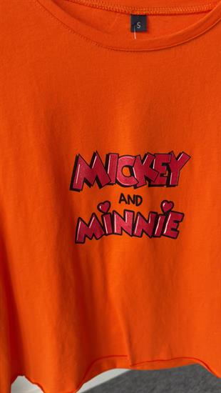 Turuncu Mickey Baskılı Şortlu Takım