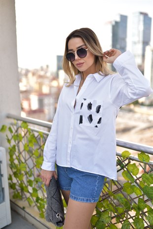 Sırtı Leopar Detaylı Beyaz Gömlek