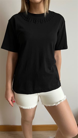  Kabartmalı Siyah Tshirt