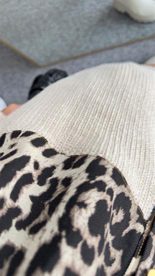Minta Üstü Leopar Altı Triko Detaylı Bej Hırka
