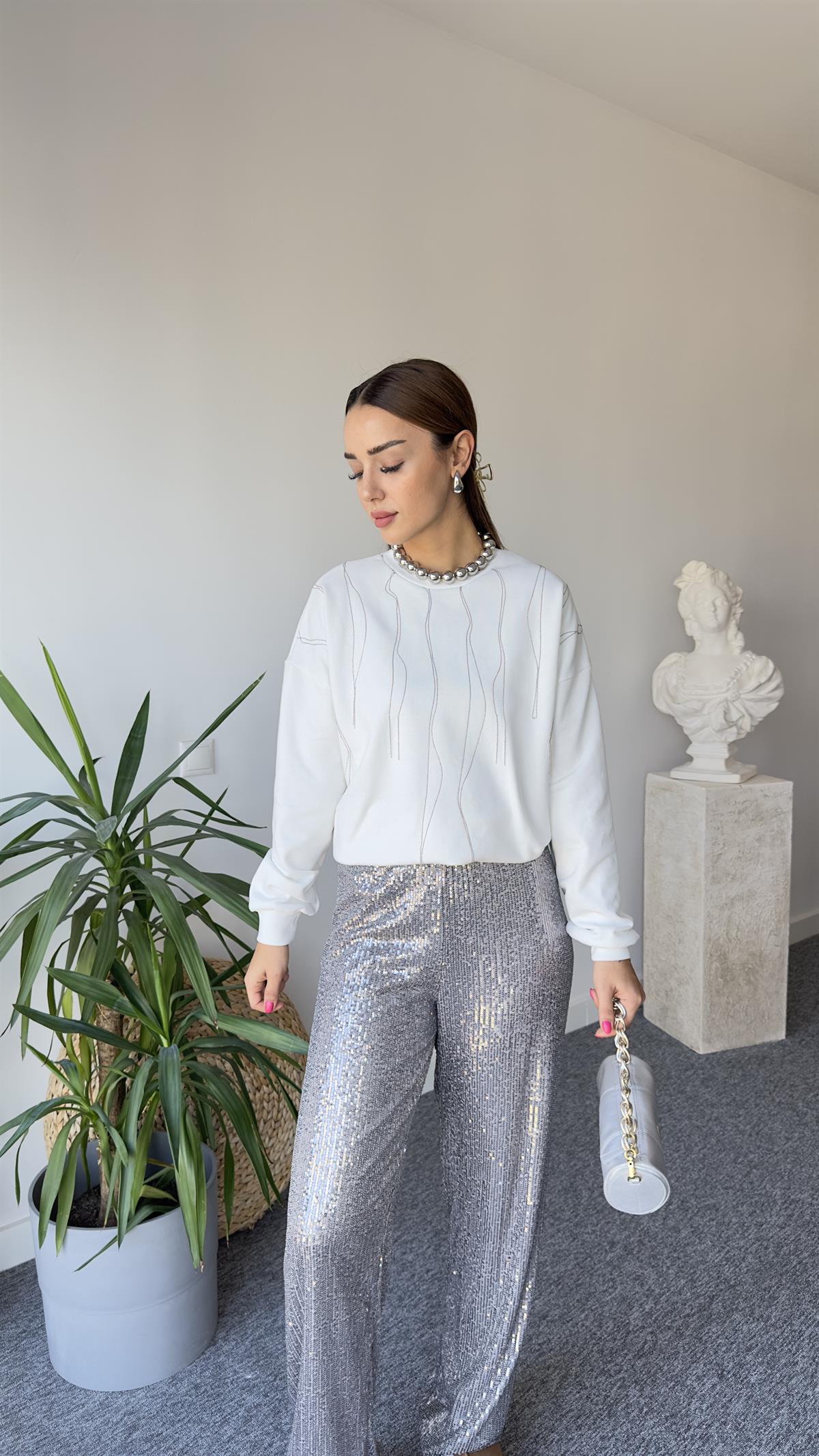 Ntwrk Model Zincir Detay Beyaz Sweat