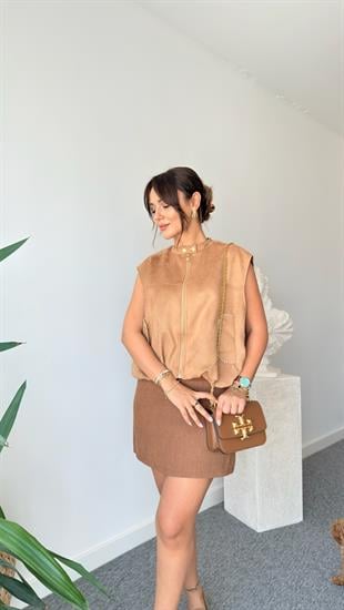 Lejka Dikiş Detaylı Camel Süet Yelek