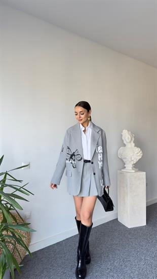 Graf Yazı Ve Baskı Detay Tasarım Çizgili Blazer 