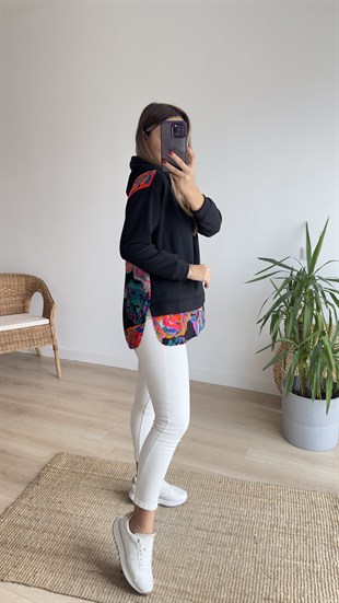 Gül Desenli Kapüşonlu Siyah Sweat