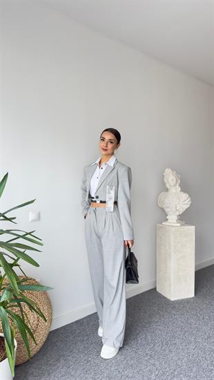 Etiket Detaylı Çizgili Gri Crop Blazer