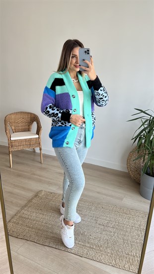 Leopar Detaylı Mavi Yumoş Hırka