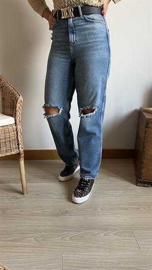  Yırtık Detaylı Jean