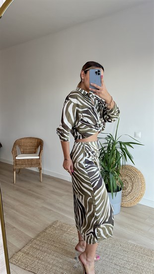 Yırtmaç Detaylı Zebra Desen Etek