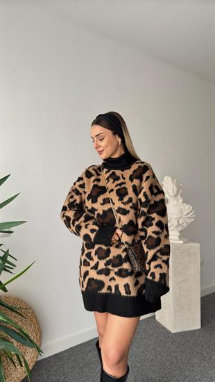 Boğazlı Leopar Desen Tunik Kazak