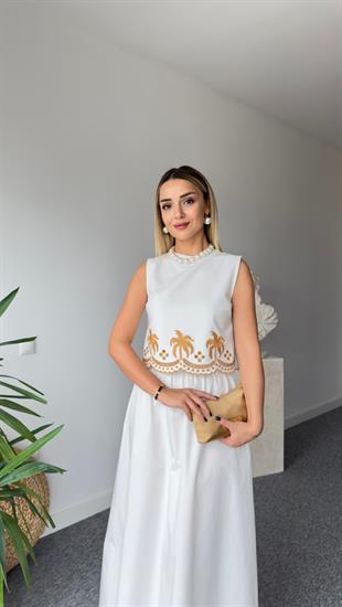 Nakışlı Sıfır Kol Bluz