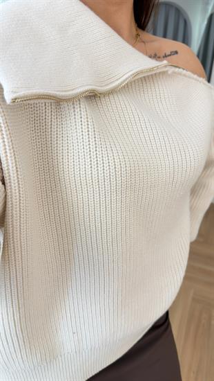 Ekru Yandan Fermuarlı Geniş Yaka Kazak