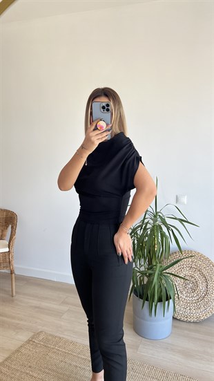 Yanı Fermuarlı Siyah Bluz 