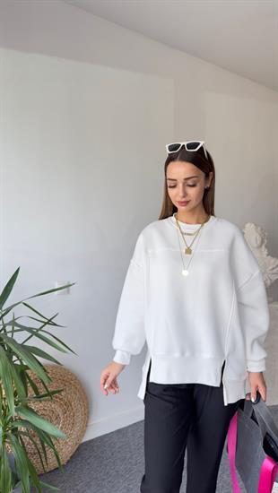 Etek Ucu Asimetrik Beyaz Sweatshirt