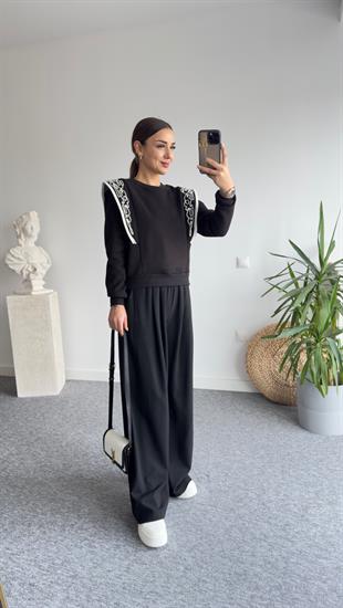 Omzu Nakışlı Siyah Sweatshirt