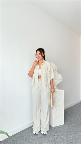 Bej Çiçek Aksesuarlı Keten Takım