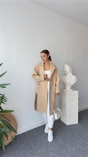 Marike Orj Model Yazı Detaylı Astarlı Bej Kaban