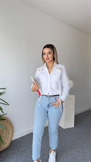 Kuş Gözü Detaylı Beyaz Gömlek