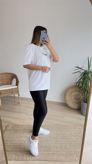 Yeşil Yazı Detaylı Basic Tshirt
