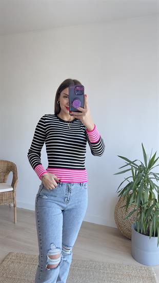 Pembe Renk Geçişli Triko