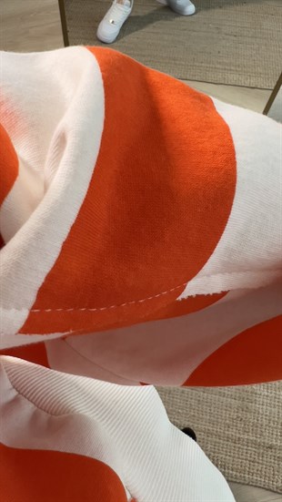 Turuncu Beyaz Kalın Çizgili Şardonlu Sweat
