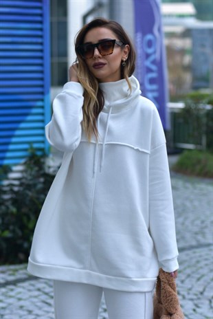 Boğazlı Salaş Beyaz Sweatshirt